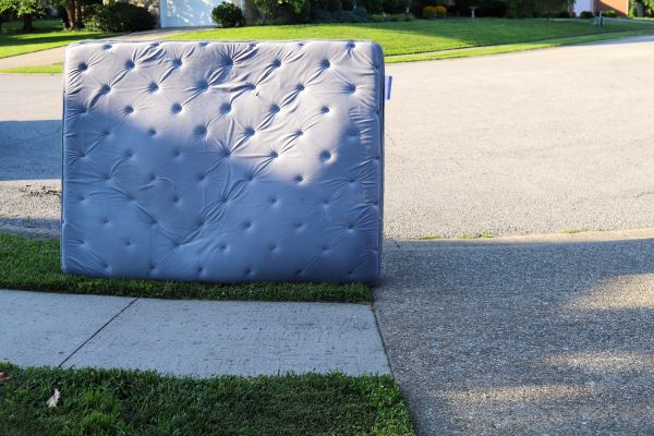 Mattress Removal Service in Kenner